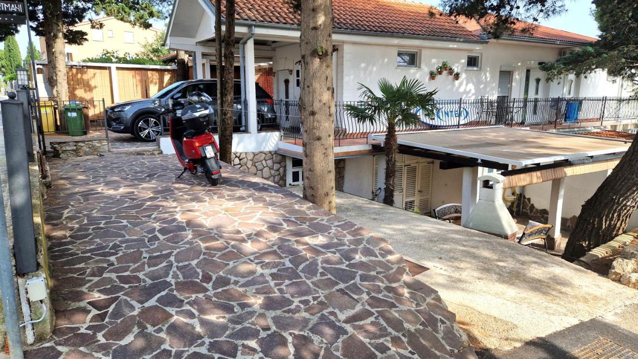 Apartment Damijan คิร์ก ภายนอก รูปภาพ