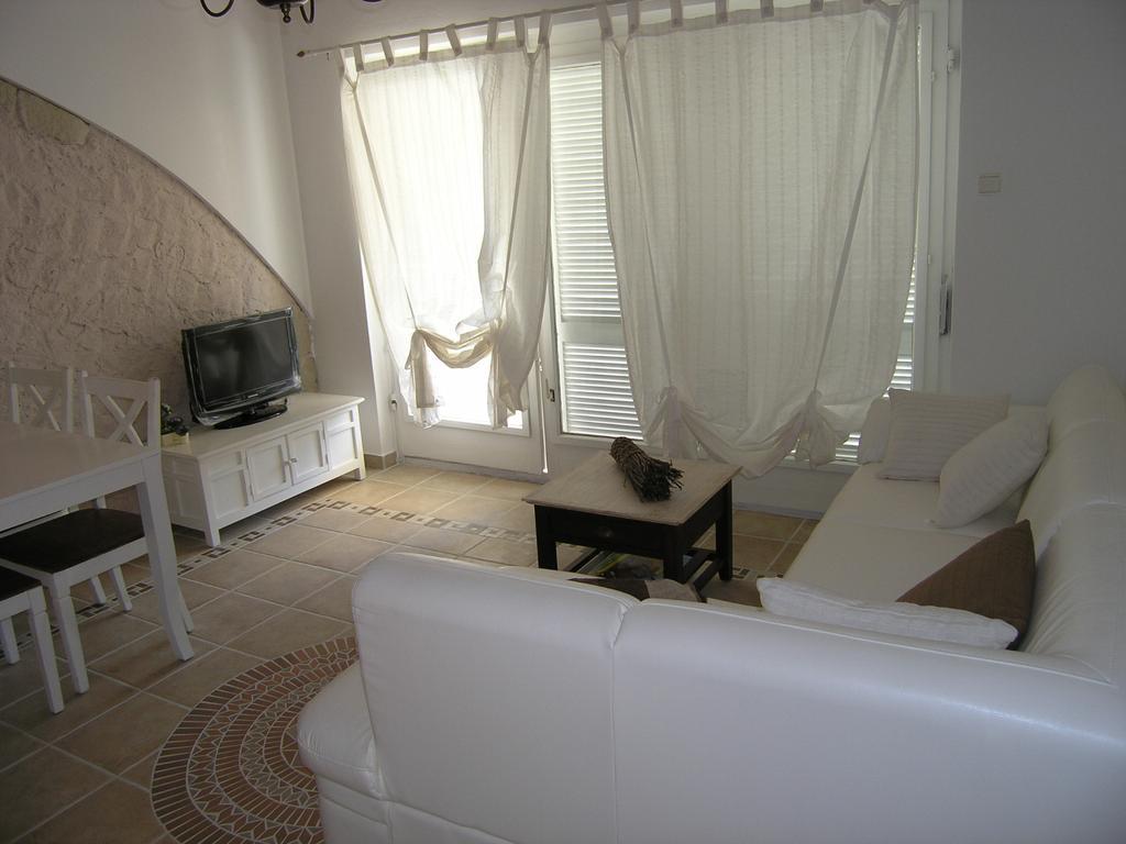 Apartment Damijan คิร์ก ภายนอก รูปภาพ
