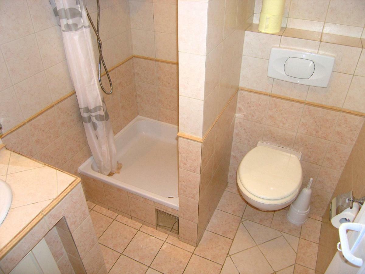 Apartment Damijan คิร์ก ภายนอก รูปภาพ