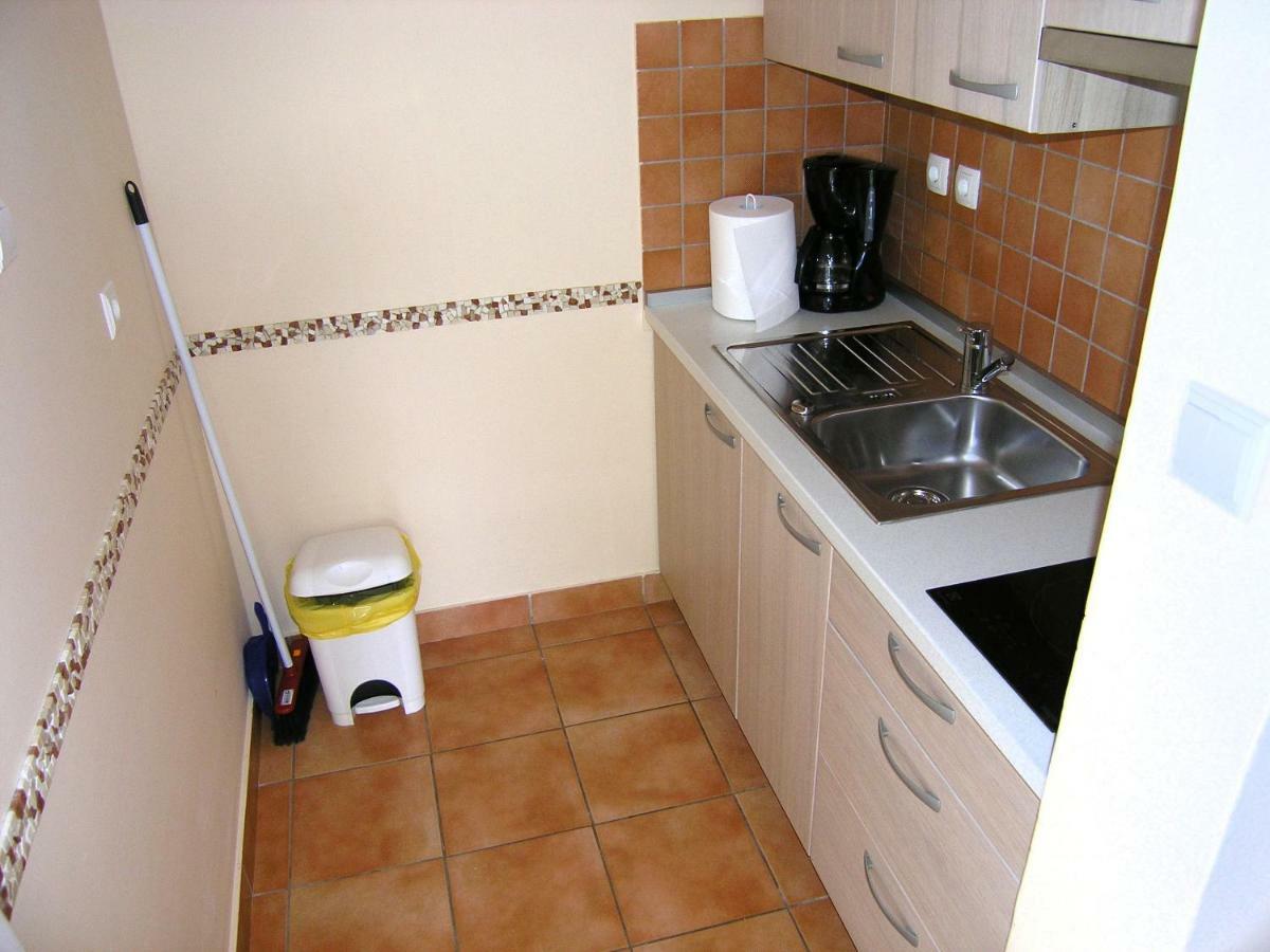 Apartment Damijan คิร์ก ภายนอก รูปภาพ
