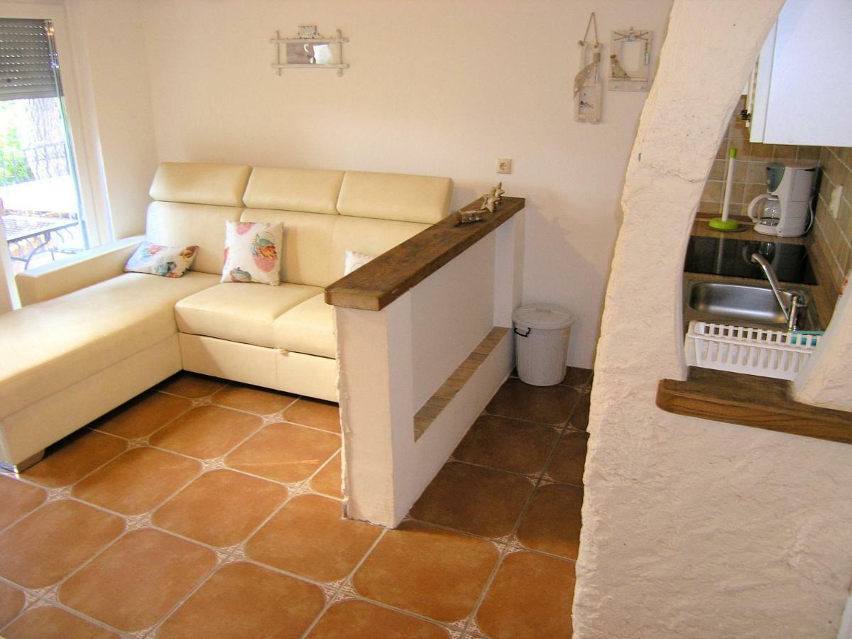 Apartment Damijan คิร์ก ภายนอก รูปภาพ